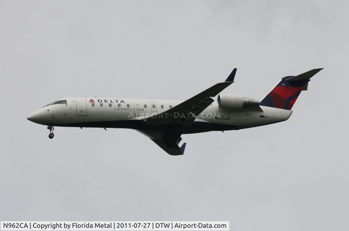 N962CA, 1996 Canadair CRJ-100ER (CL-600-2B19) C/N 7123, Comair CRJ