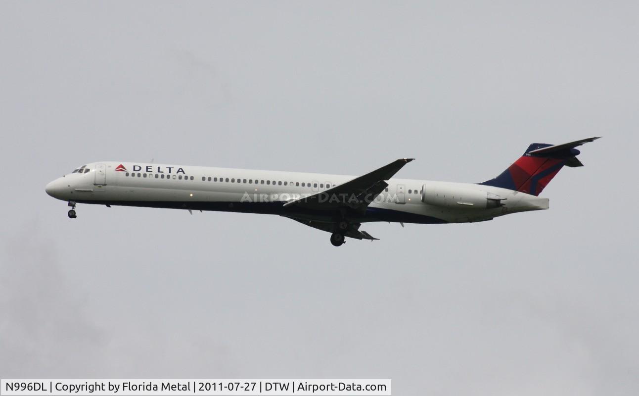N996DL, 1991 McDonnell Douglas MD-88 C/N 53363, Delta MD-88