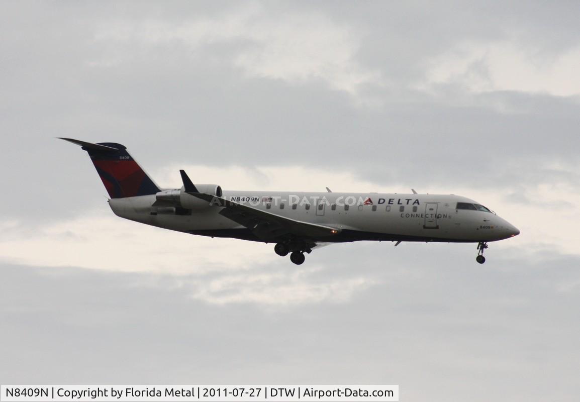 N8409N, 2000 Canadair CRJ-200LR (CL-600-2B19) C/N 7409, Pinnacle CRJ
