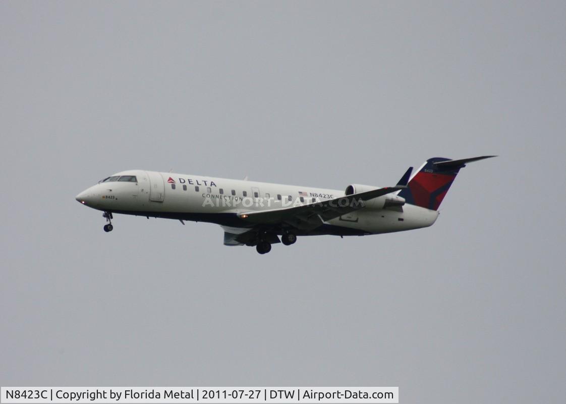 N8423C, 2000 Bombardier CRJ-200LR (CL-600-2B19) C/N 7423, Pinnacle CRJ