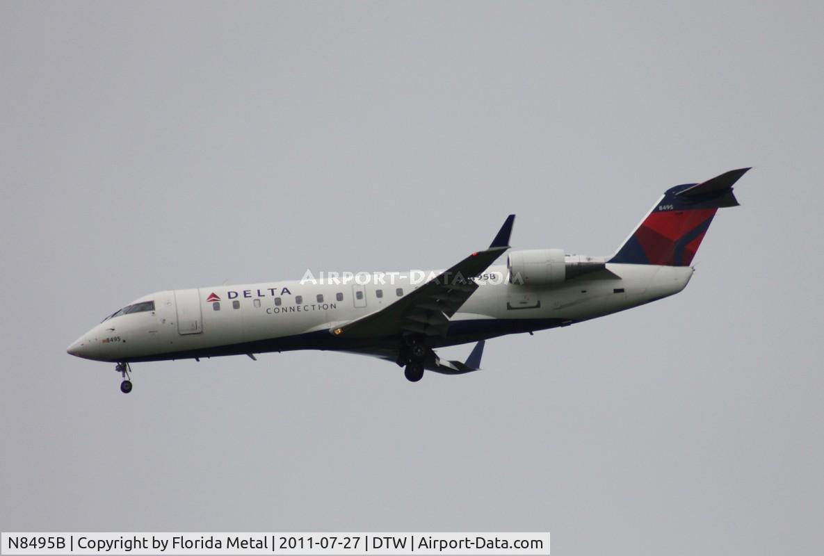 N8495B, 2001 Bombardier CRJ-200ER (CL-600-2B19) C/N 7495, Pinnacle CRJ