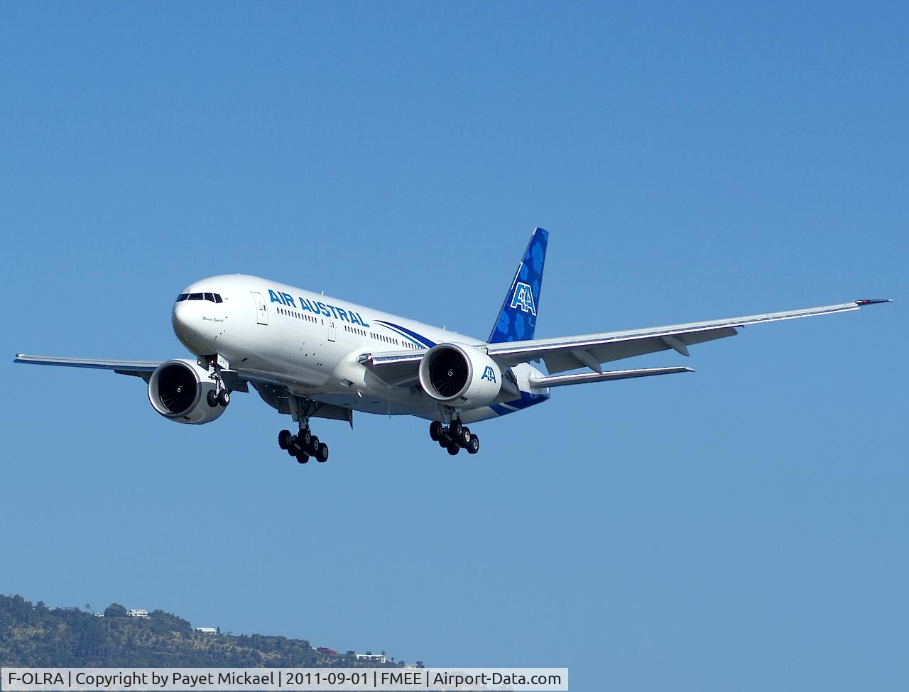 F-OLRA, 2011 Boeing 777-29MLR C/N 40955, Final for rwy 14.REU948 arriving from Nantes and Bordeaux