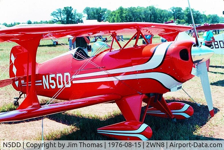 N5DD, 1974 Pitts S-1 Special C/N AF17448714, This pic taken in Aug 1976 at Oshkosh Wisconsin at the annual fly-in. Not sure of the exact day it was taken. It is from a 35mm slide and the quality is somewhat diminished. But, she's a beauty.