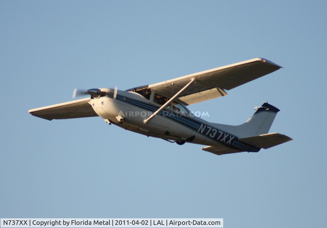 N737XX, 1979 Cessna R182 Skylane RG C/N R18200894, Cessna 182