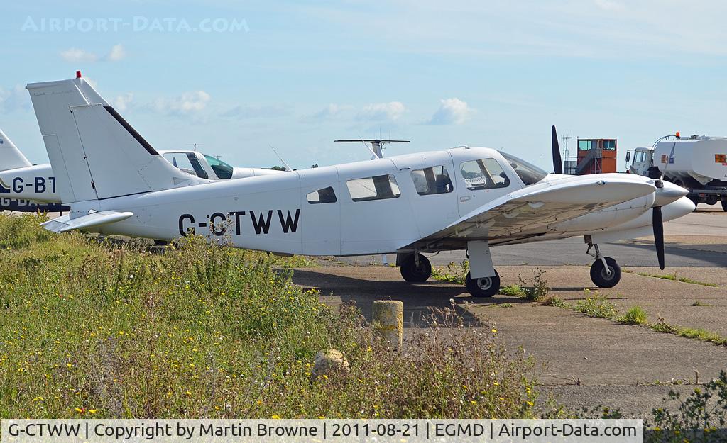 G-CTWW, 1979 Piper PA-34-200T Seneca II C/N 34-7970191, SHOT AT HEADCORN