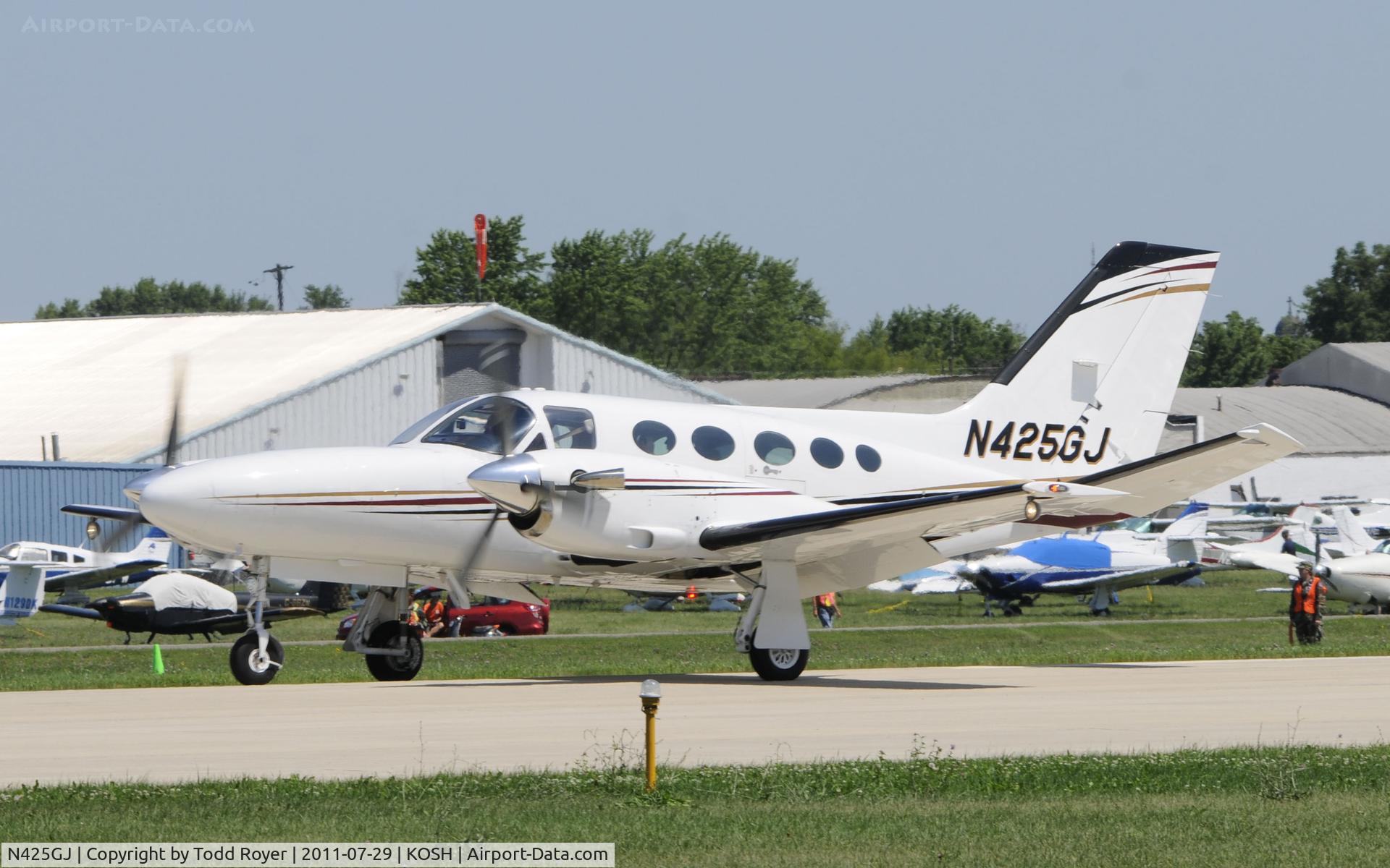 N425GJ, 1981 Cessna 425 C/N 425-0029, AIRVENTURE 2011