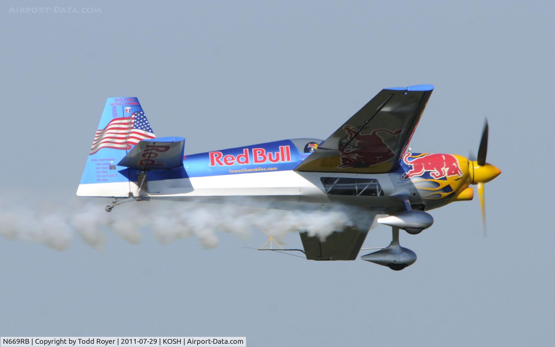 N669RB, 2000 Zivko Edge 540 C/N 0027, AIRVENTURE 2011