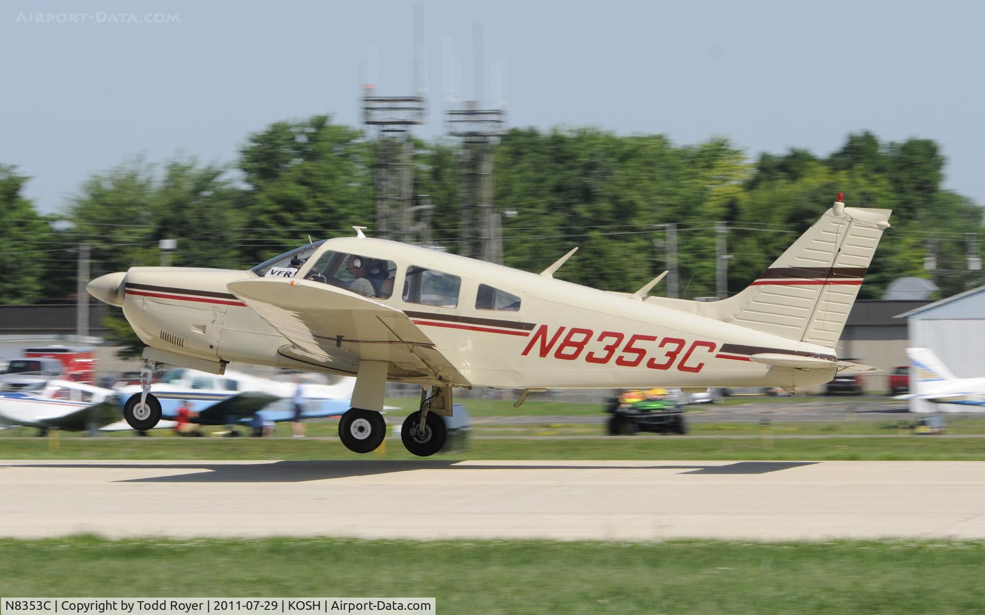 N8353C, 1976 Piper PA-28R-200 Cherokee Arrow C/N 28R-7635152, AIRVENTURE 2011