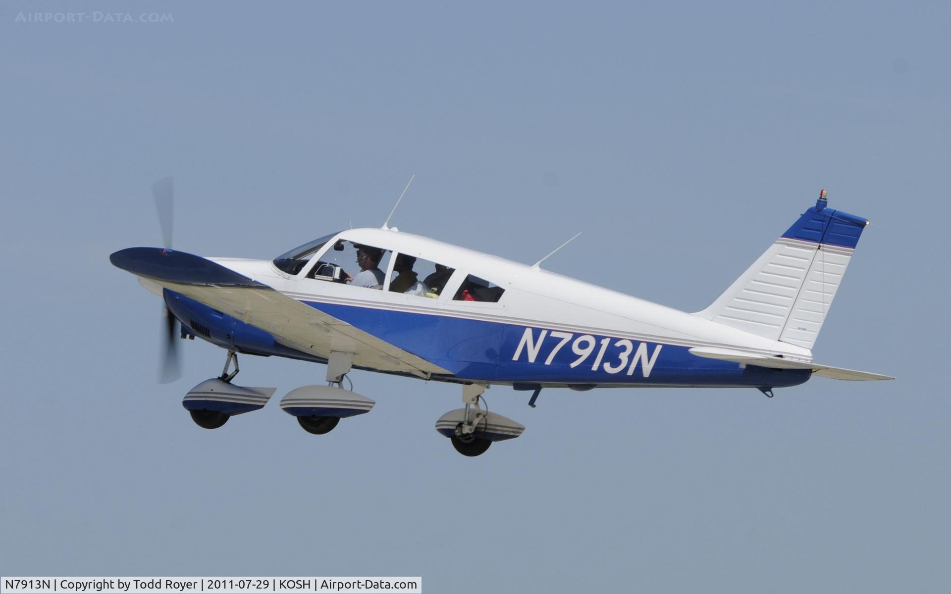 N7913N, 1969 Piper PA-28-180 Cherokee C/N 28-5325, AIRVENTURE 2011