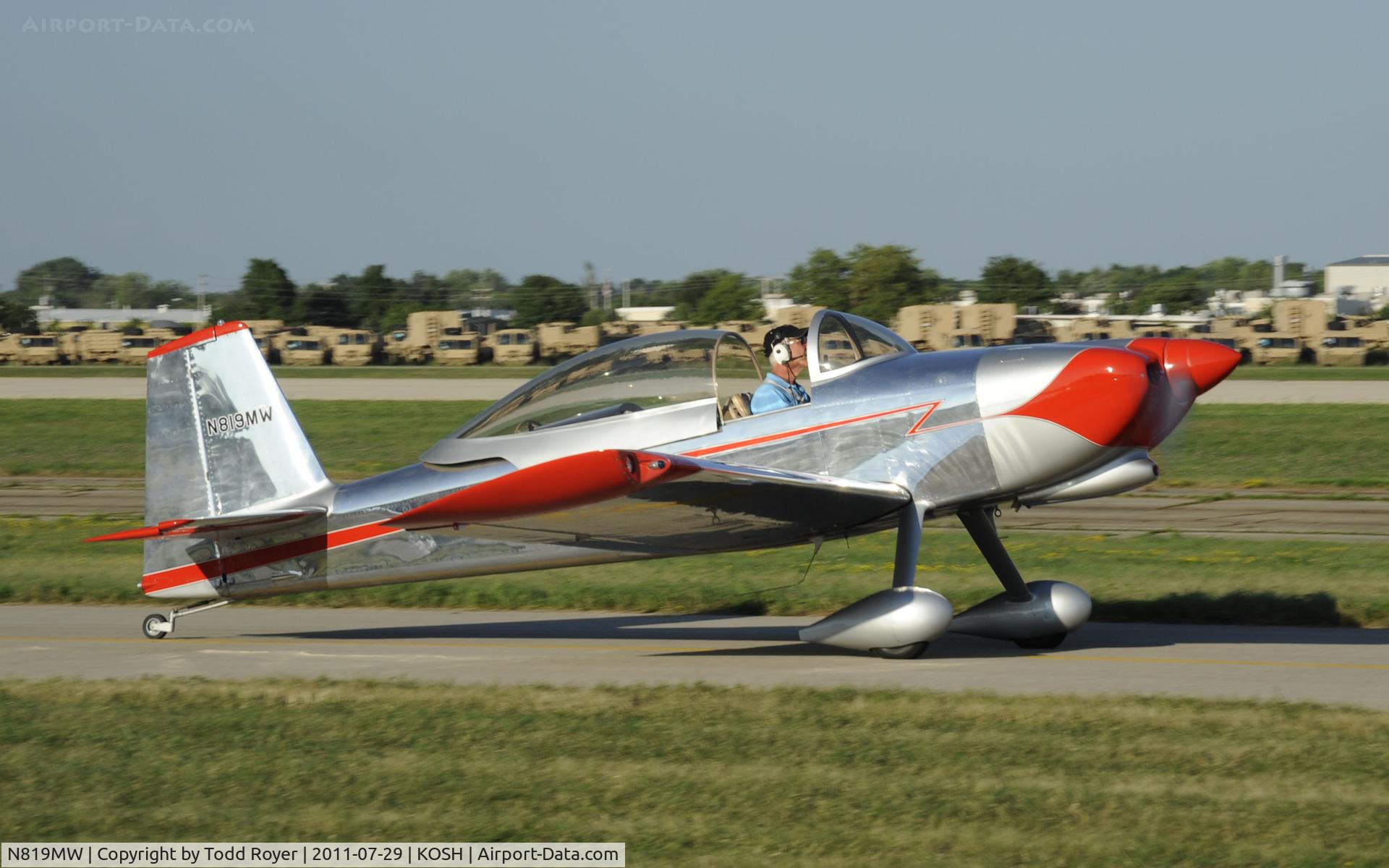 N819MW, Vans RV-8 C/N 80964, AIRVENTURE 2011