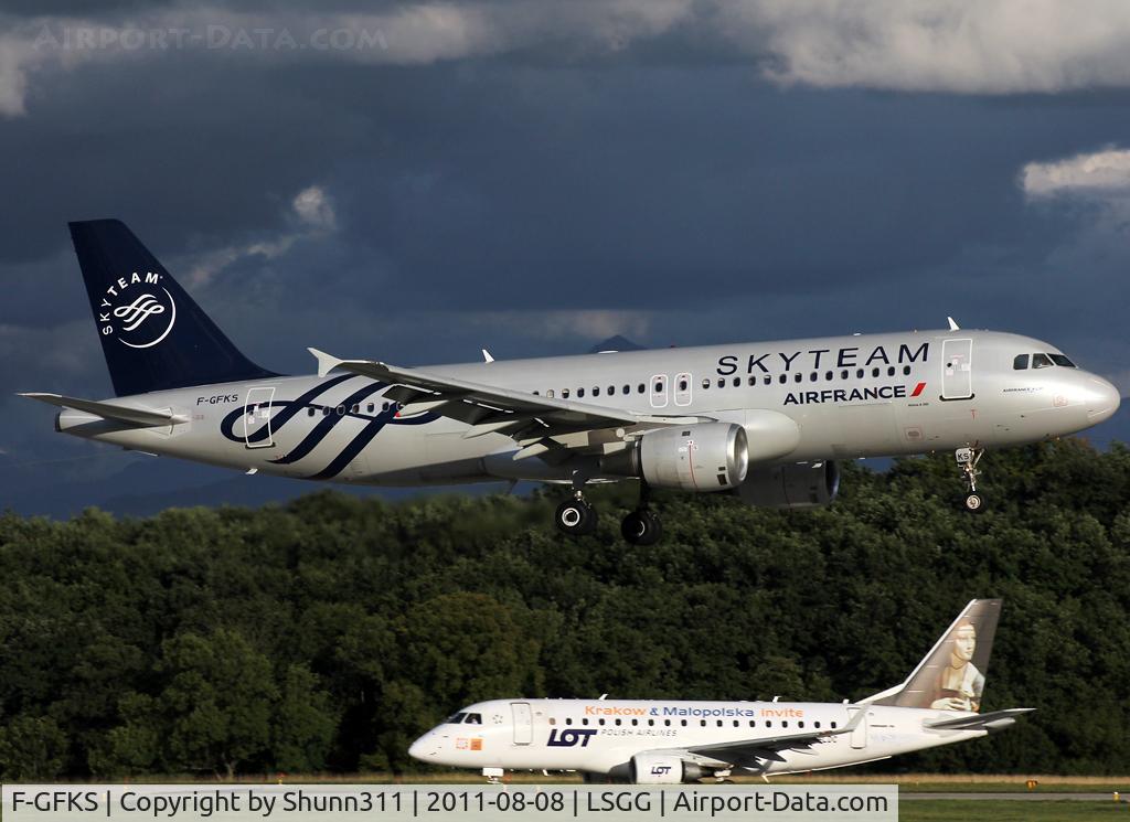 F-GFKS, 1991 Airbus A320-211 C/N 0187, Landing rwy 23 in Skyteam c/s
