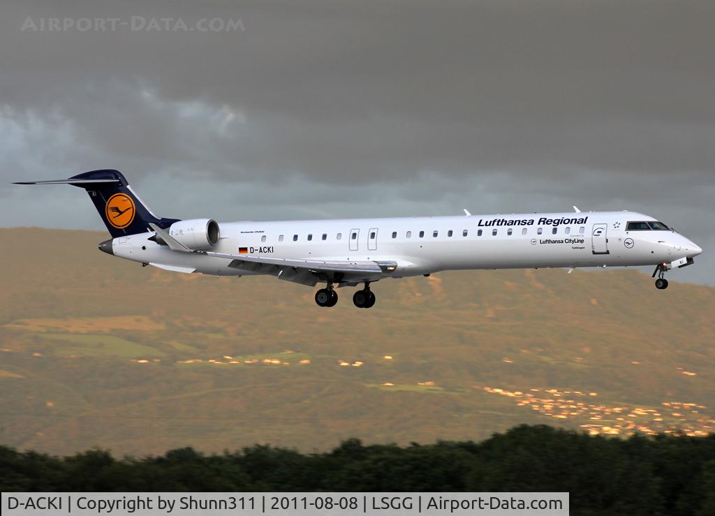 D-ACKI, 2006 Bombardier CRJ-900LR (CL-600-2D24) C/N 15088, Landing rwy 23