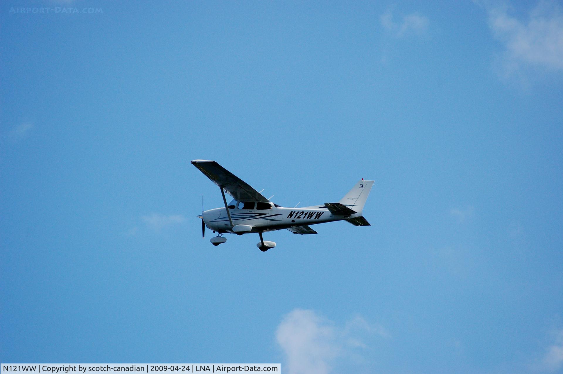 N121WW, 2007 Cessna 172S C/N 172S10453, 2007 Cessna 172S N121WW at Palm Beach County Park Airport, Lantana, FL