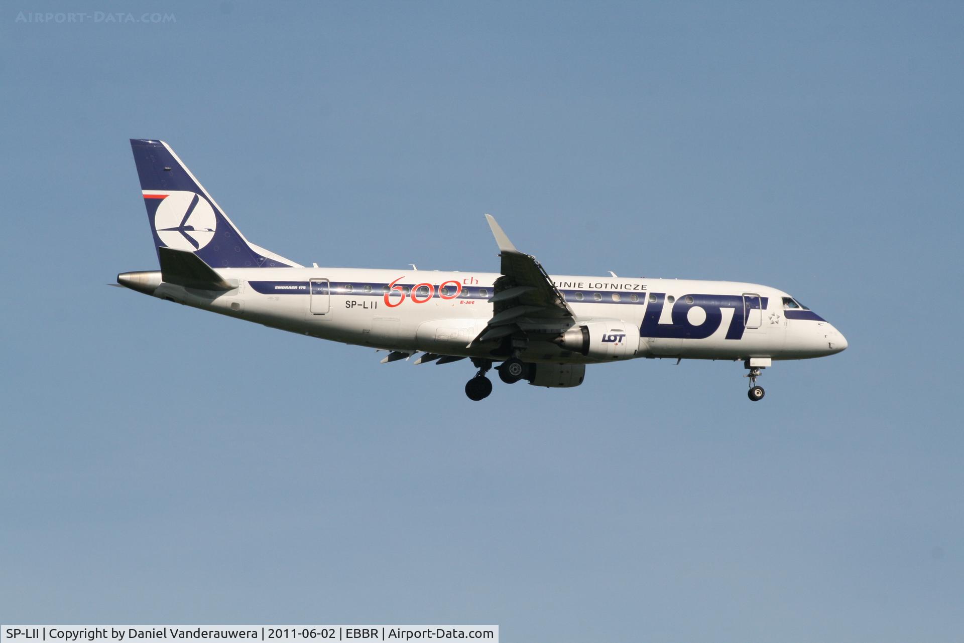SP-LII, 2009 Embraer 175LR (ERJ-170-200LR) C/N 17000290, Arrival of flight LO235 to RWY 02