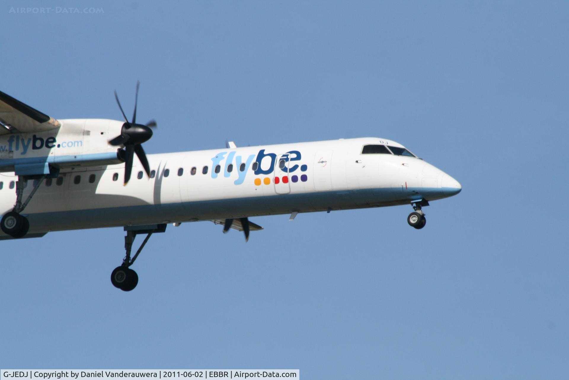 G-JEDJ, 2002 De Havilland Canada DHC-8-402Q Dash 8 C/N 4058, Arrival of flight BE593 to RWY 02