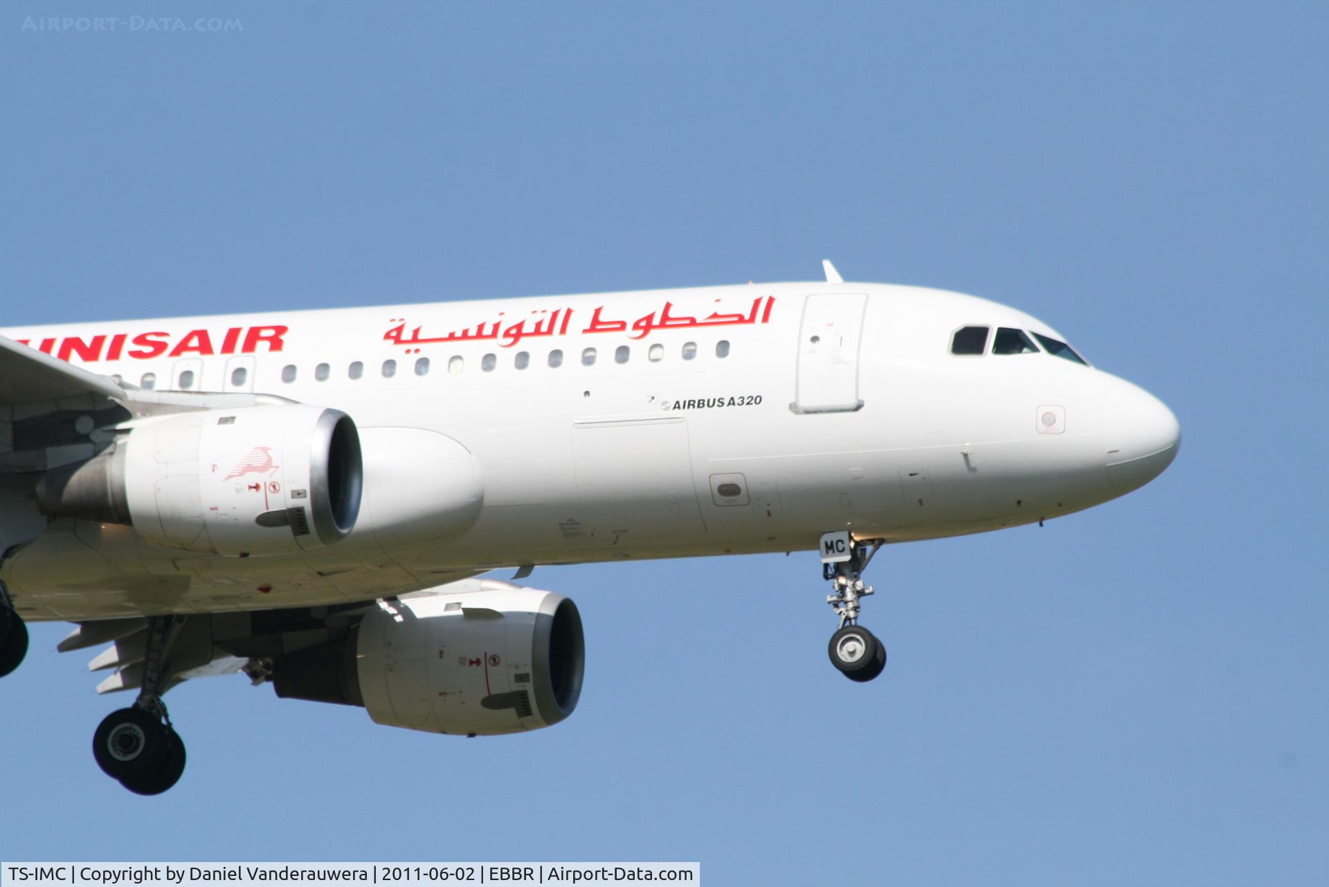 TS-IMC, 1990 Airbus A320-211 C/N 0124, Arrival of flight TU788 to RWY 02