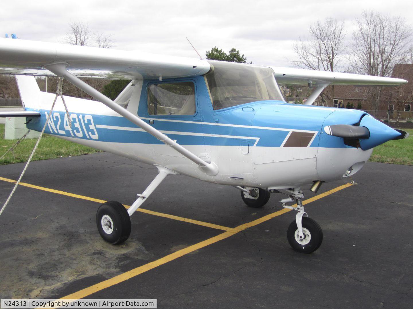 N24313, 1977 Cessna 152 C/N 15280210, internet photo