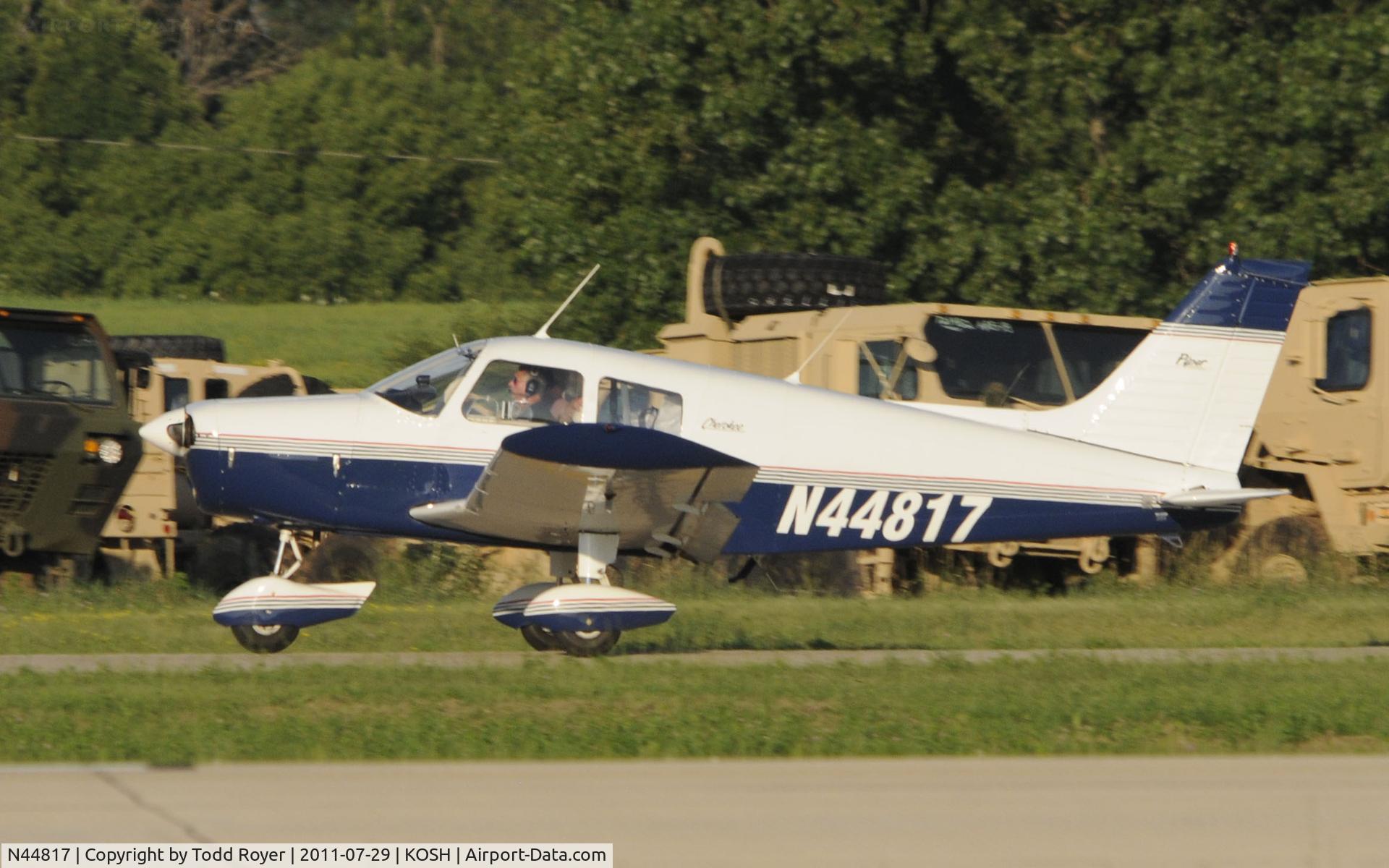 N44817, 1974 Piper PA-28-140 C/N 28-7525009, AIRVENTURE 2011