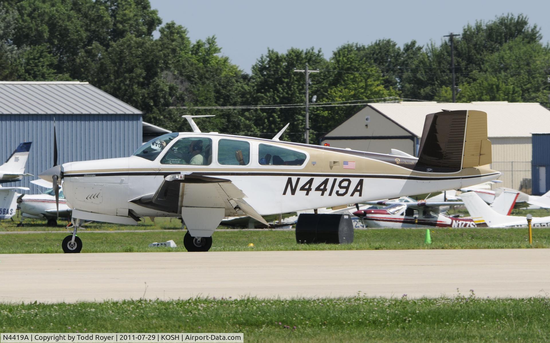 N4419A, 1970 Beech V35B Bonanza C/N D-9147, AIRVENTURE 2011