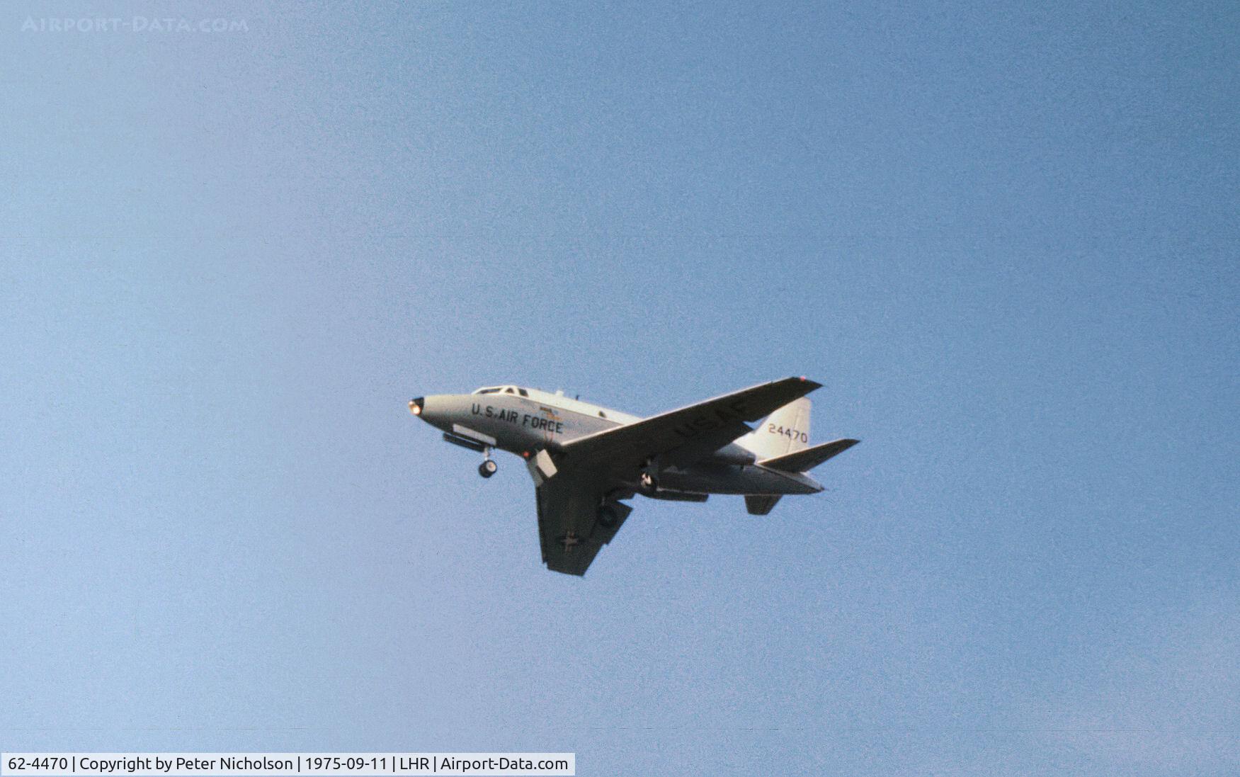 62-4470, 1962 North American CT-39A Sabreliner C/N 276-23, CT-39A Sabreliner from Wiesbaden on final approach to Heathrow in September 1975.