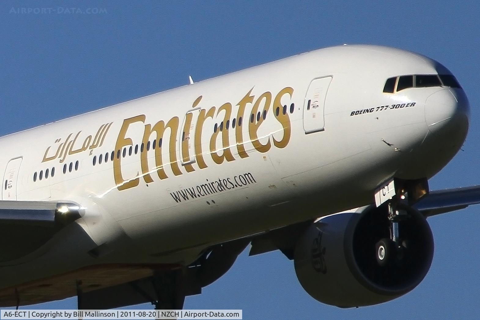 A6-ECT, 2009 Boeing 777-31H/ER C/N 35591, finals to 20