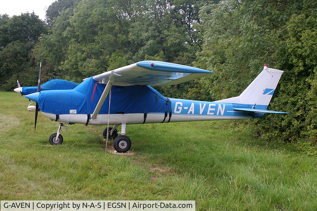 G-AVEN, 1966 Reims F150G C/N 0202, Parked