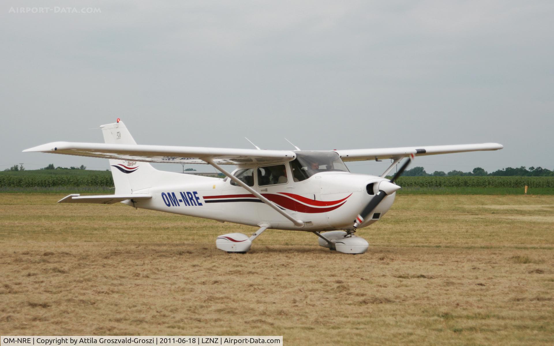 OM-NRE, 1999 Cessna 172S C/N 172S8317, Nové Zámky Airport - Slovakia (Slovak Republik) SK