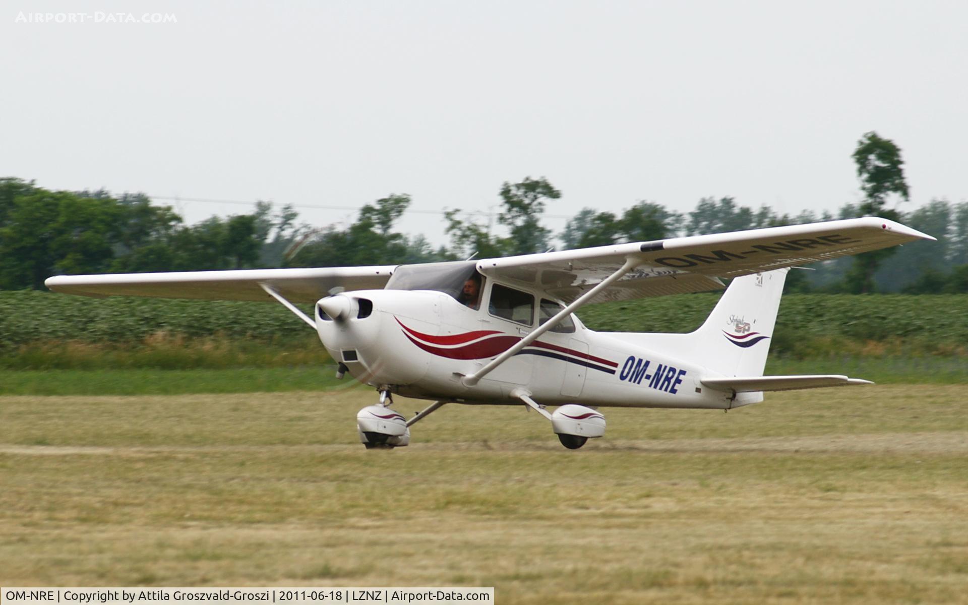 OM-NRE, 1999 Cessna 172S C/N 172S8317, Nové Zámky Airport - Slovakia (Slovak Republik) SK