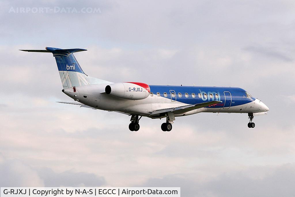 G-RJXJ, 2001 Embraer ERJ-135ER (EMB-135ER) C/N 145473, Arriving 23R