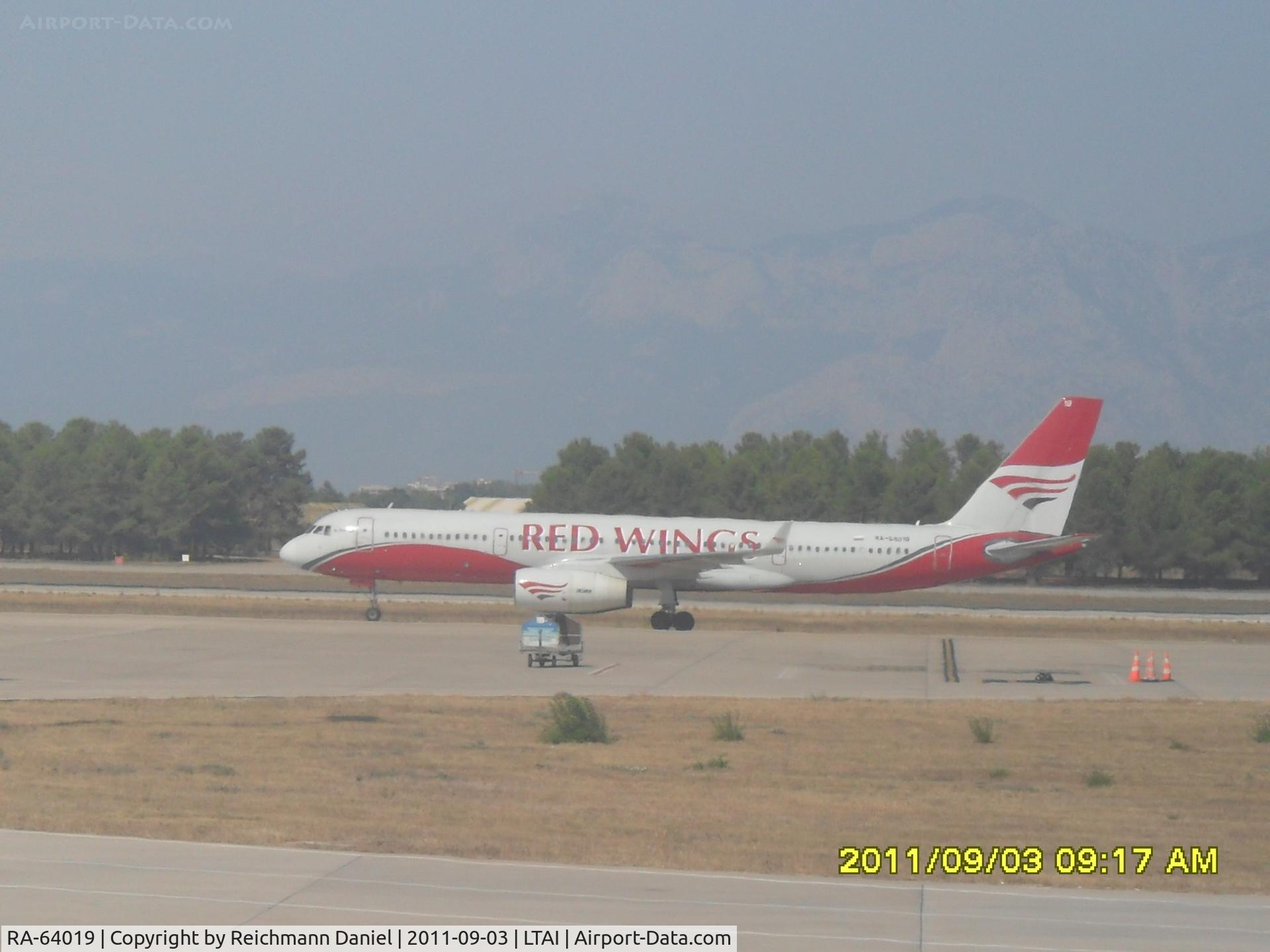 RA-64019, 2000 Tupolev Tu-204-100 C/N 1450741064019, My first TU-204
