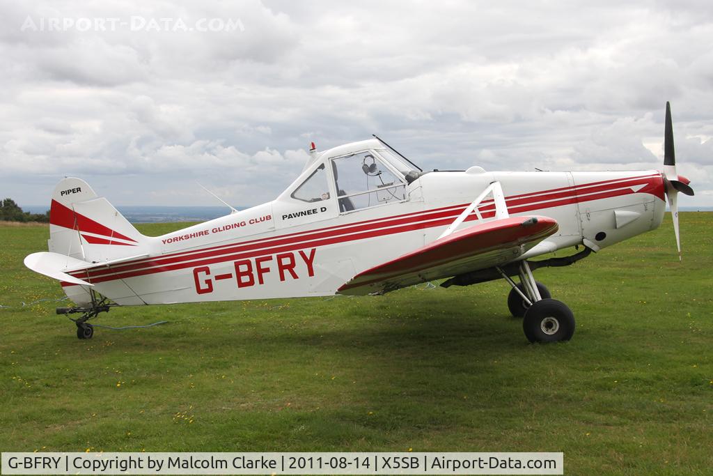 G-BFRY, 1974 Piper PA-25-260 Pawnee C/N 25-7405789, Piper PA-25-260 Pawnee-D at Sutton Bank, N Yorks, August 2011.