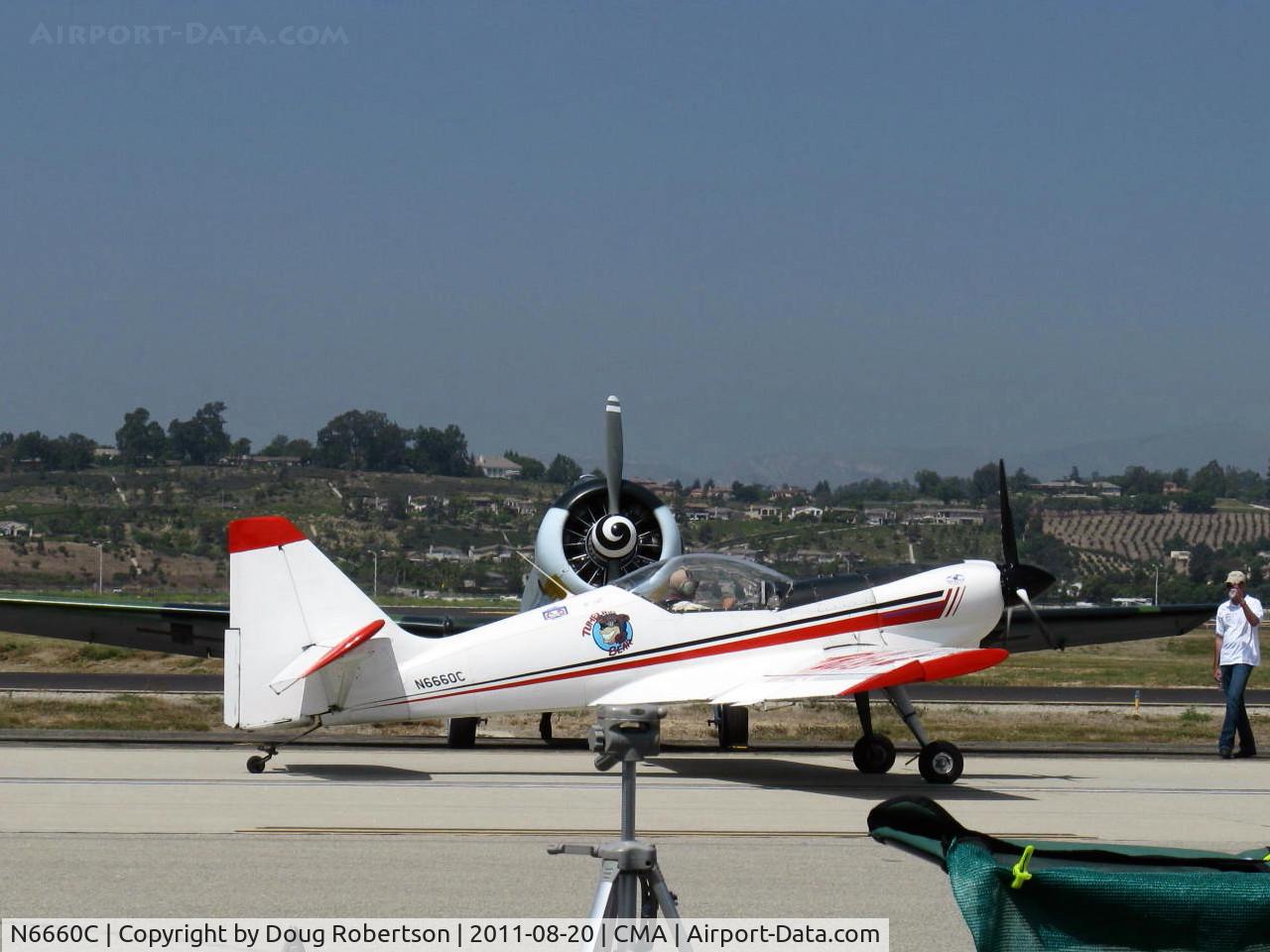 N6660C, 1976 Zlin Z-50LS C/N 0005, 1976 Moravan ZLIN Z50L 'Tumbling Bear' of Rob Harrison, Lycoming AEIO-540-D4B5 260 Hp, symmetrical wing airfoil, negligible dihedral, fully aerobatic, taxi