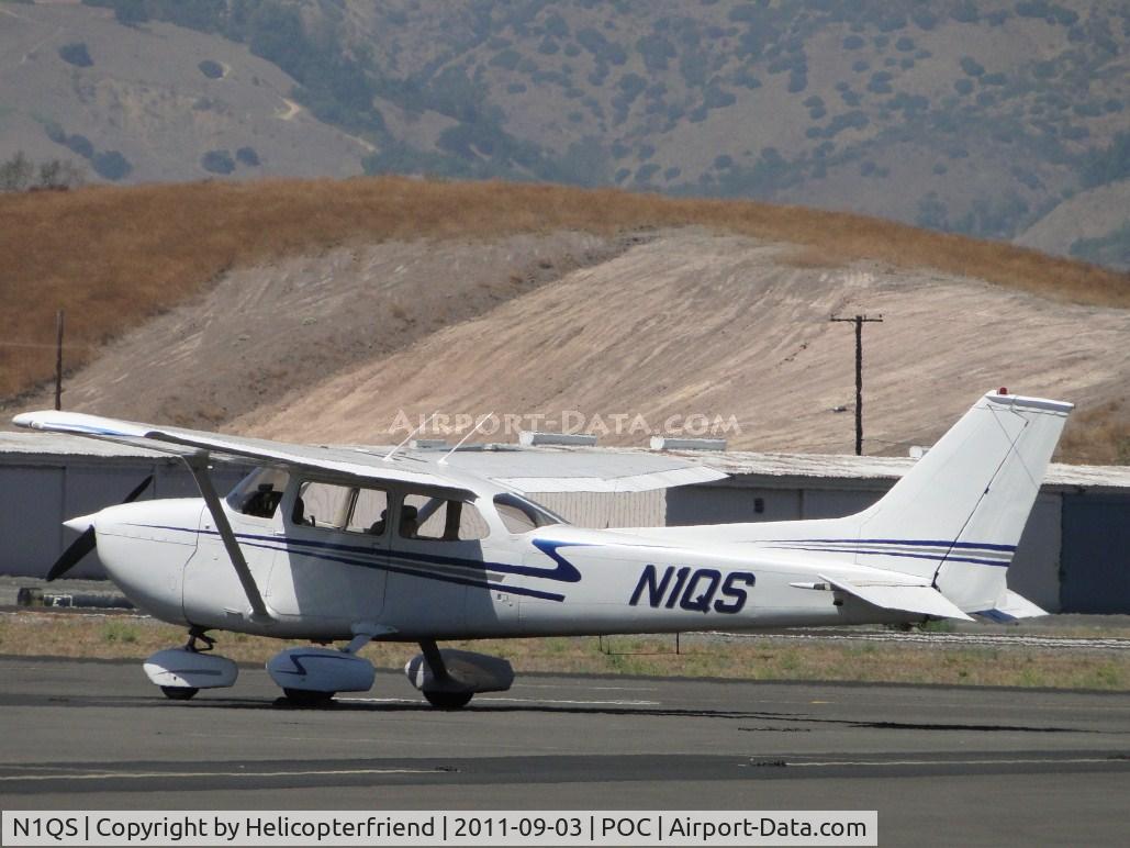 N1QS, 1975 Cessna 172M C/N 17265177, Parked in transient parking
