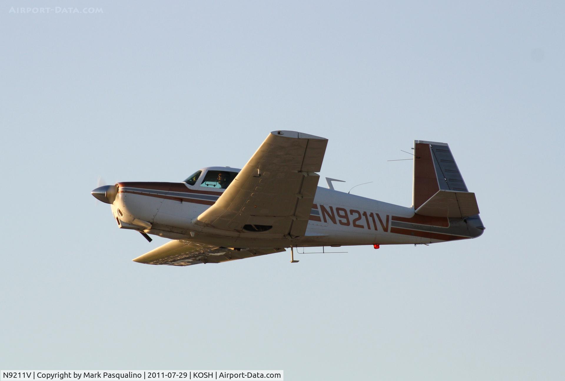 N9211V, 1969 Mooney M20C Ranger C/N 690047, Mooney M20C