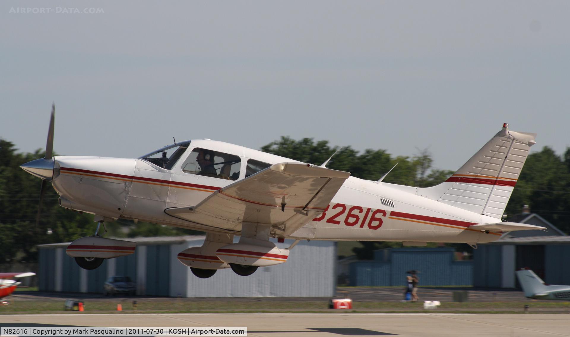 N82616, 1980 Piper PA-28-236 Dakota C/N 28-8011142, Piper PA-28-236