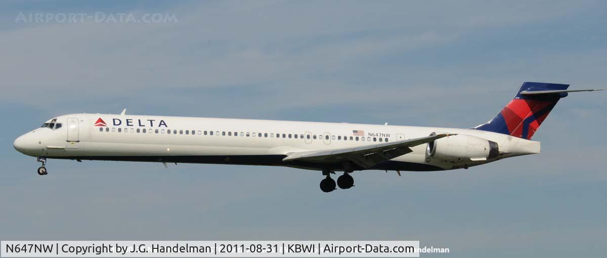 N647NW, 1997 McDonnell Douglas MD-90-30 C/N 53576, On final to 33L