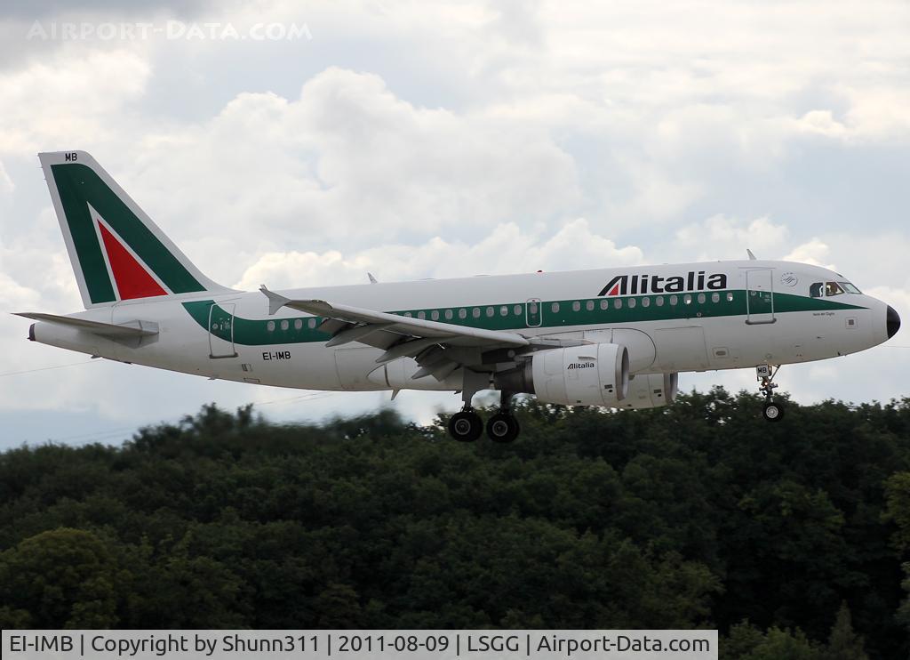 EI-IMB, 2003 Airbus A319-112 C/N 2033, Landing rwy 23