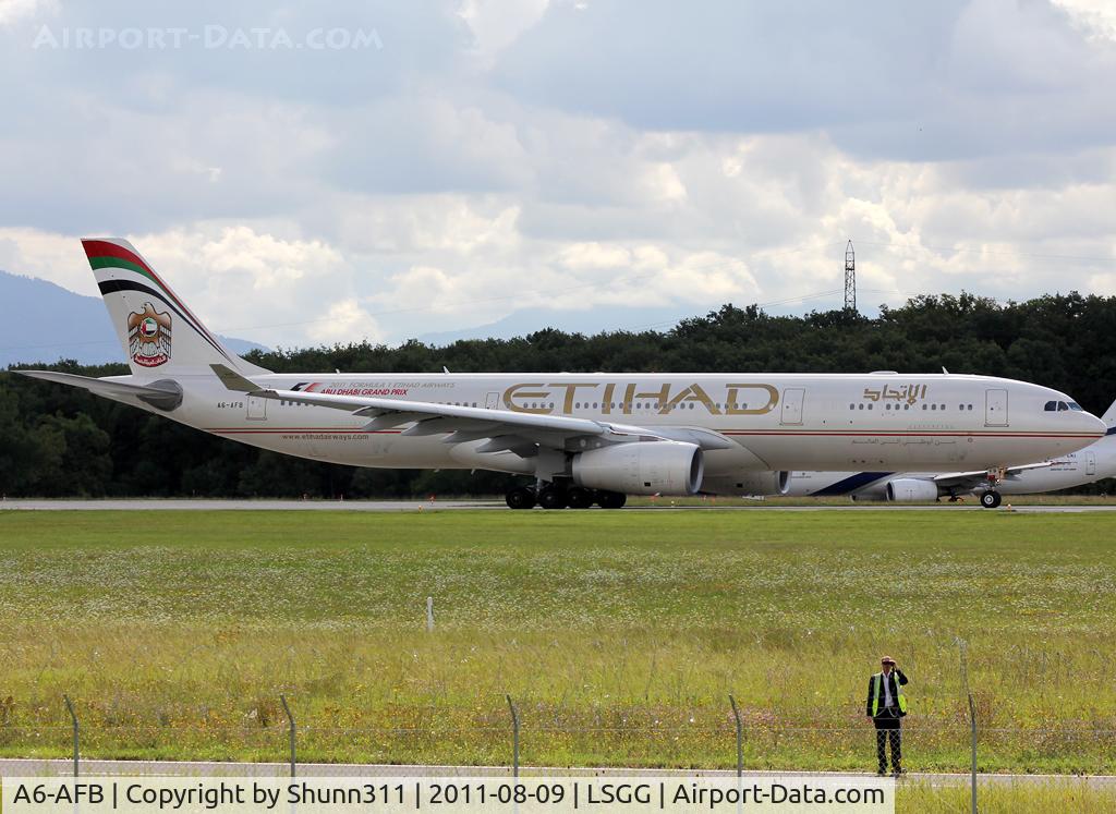 A6-AFB, 2009 Airbus A330-343X C/N 1081, Ready for take off rwy 23