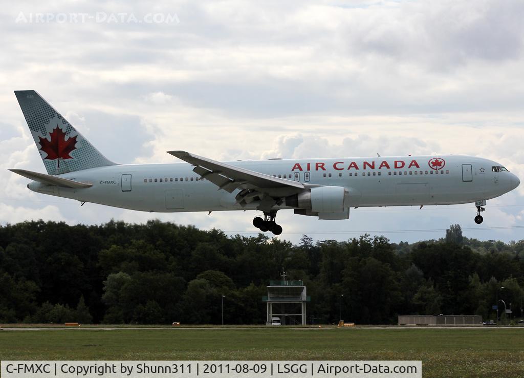 C-FMXC, 1996 Boeing 767-333/ER C/N 25588, Landing rwy 23