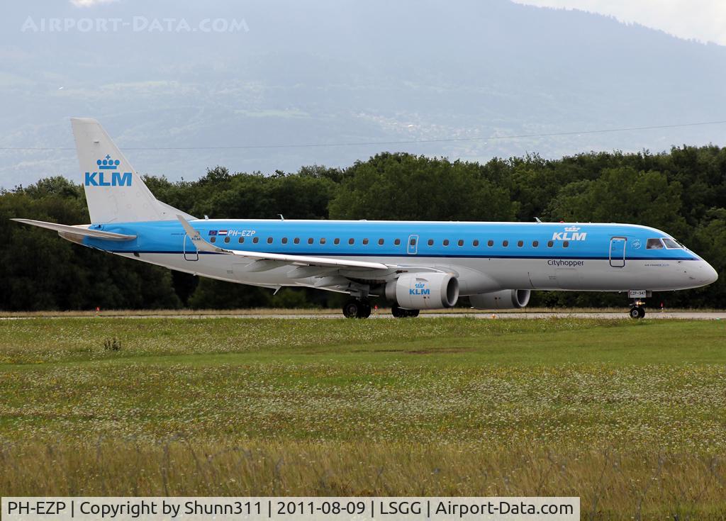 PH-EZP, 2010 Embraer 190LR (ERJ-190-100LR) C/N 19000347, Ready for take off rwy 23