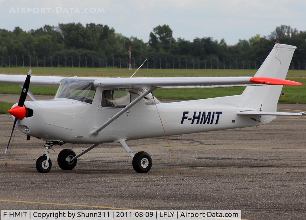 F-HMIT, 1978 Reims Cessna F152 C/N 1501, Parked and waiting is certification...
