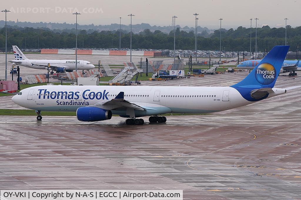 OY-VKI, 2000 Airbus A330-343X C/N 357, Leaving the terminal area