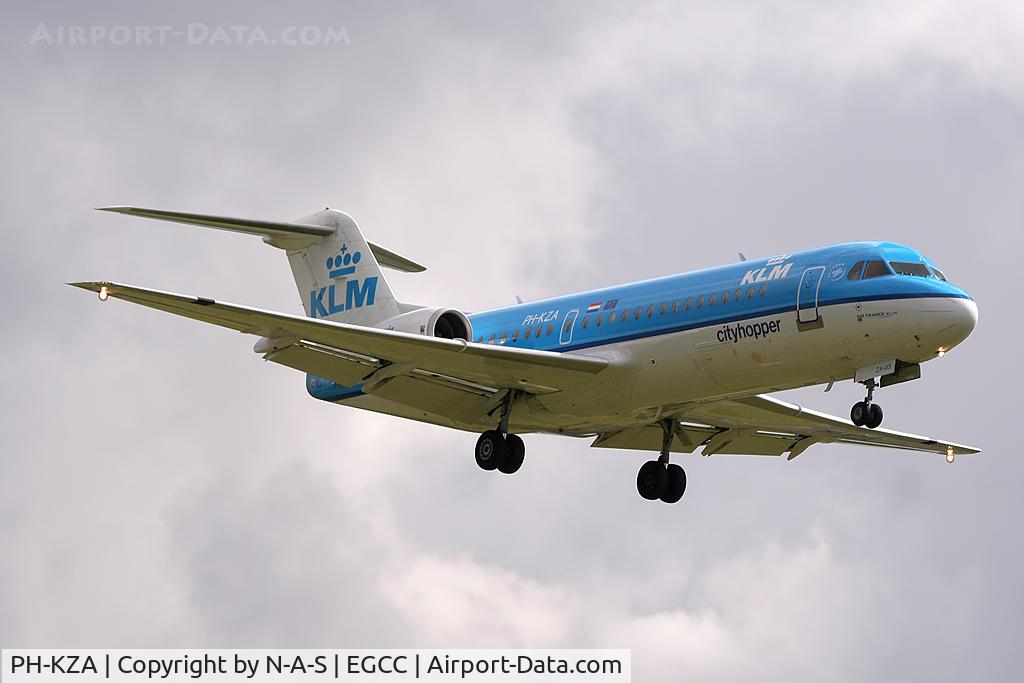 PH-KZA, 1996 Fokker 70 (F-28-070) C/N 11567, Arriving 23R