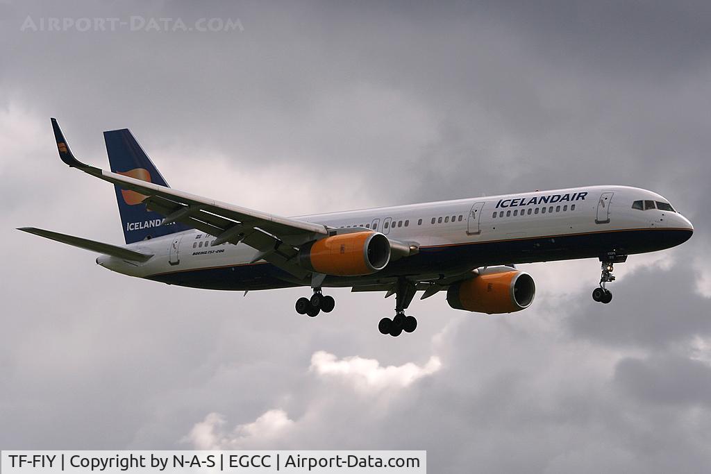 TF-FIY, 2000 Boeing 757-256 C/N 29312, Arriving 23R