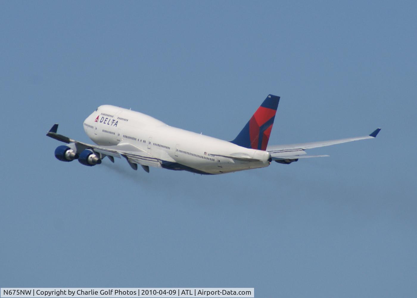 N675NW, 2002 Boeing 747-451 C/N 33001, Atlanta, USA   April 9, 2010