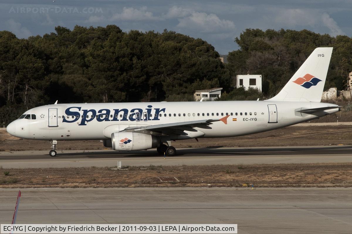 EC-IYG, 2004 Airbus A320-232 C/N 2210, taxying to the active