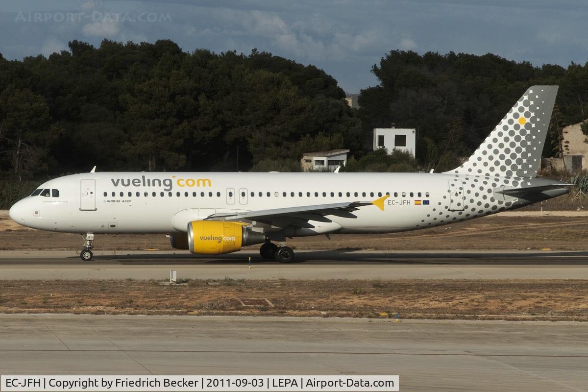 EC-JFH, 2003 Airbus A320-214 C/N 2104, taxying to the active