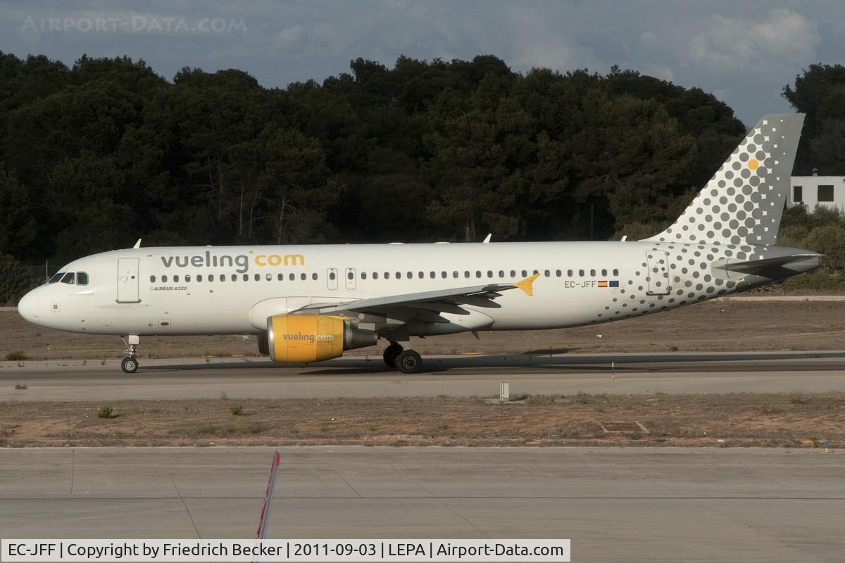 EC-JFF, 2005 Airbus A320-214 C/N 2388, taxying to the active
