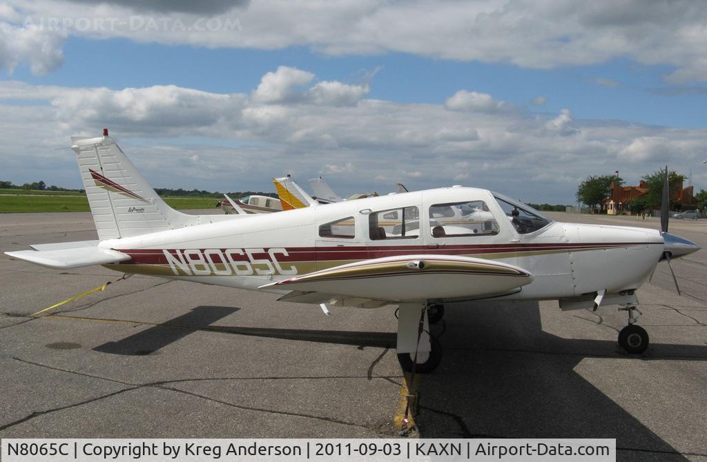 N8065C, 1975 Piper PA-28R-200 C/N 28R-7635129, Piper PA-28R-200 Arrow on the line.