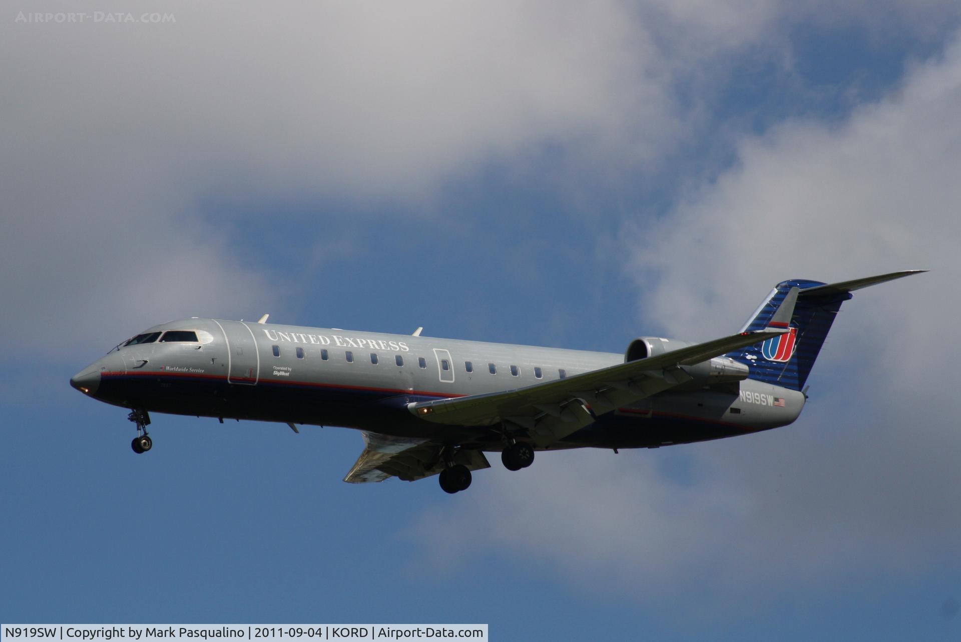 N919SW, 2002 Bombardier CRJ-200LR (CL-600-2B19) C/N 7657, CL-600-2B19